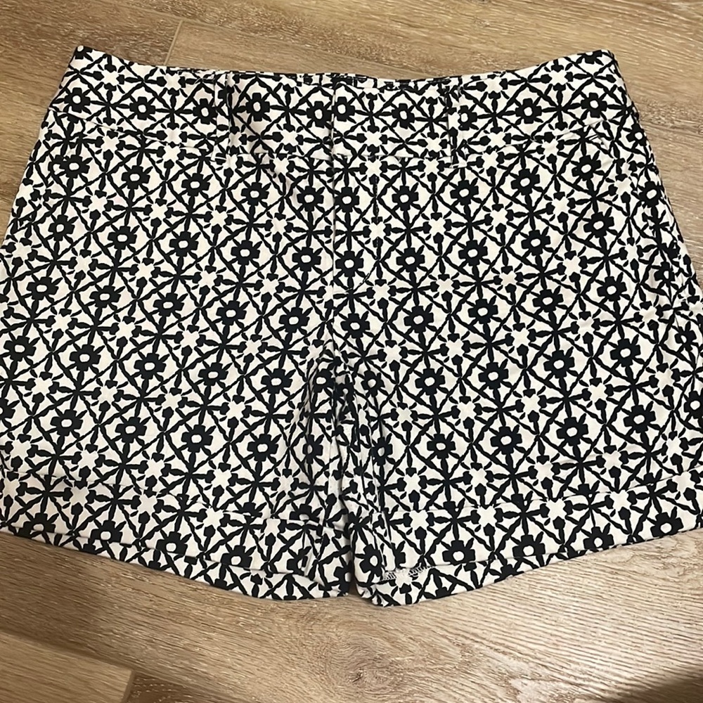 ADORABLE INC FLOWER SHORTS - 5 inch